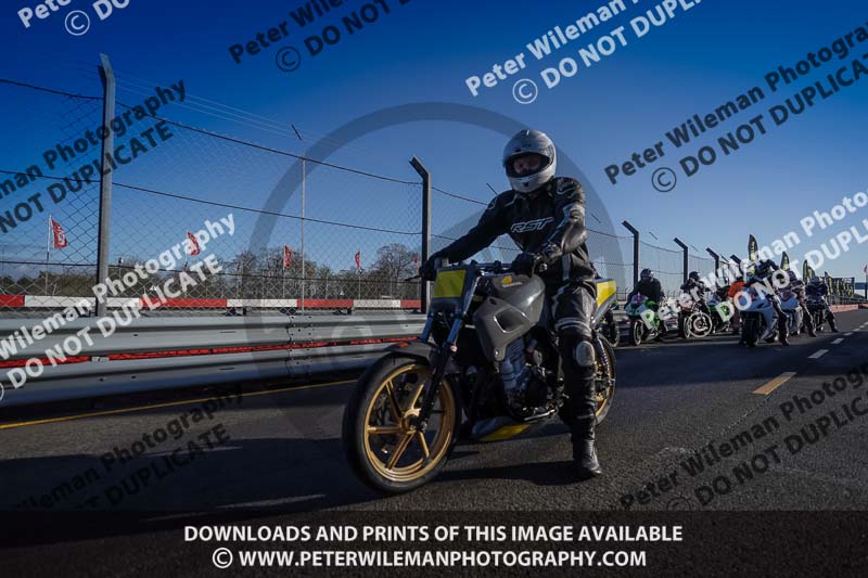 donington no limits trackday;donington park photographs;donington trackday photographs;no limits trackdays;peter wileman photography;trackday digital images;trackday photos